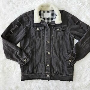 The‎ Style Between Us Black Distressed Denim Jacket with Sherpa Collar Sz M Punk